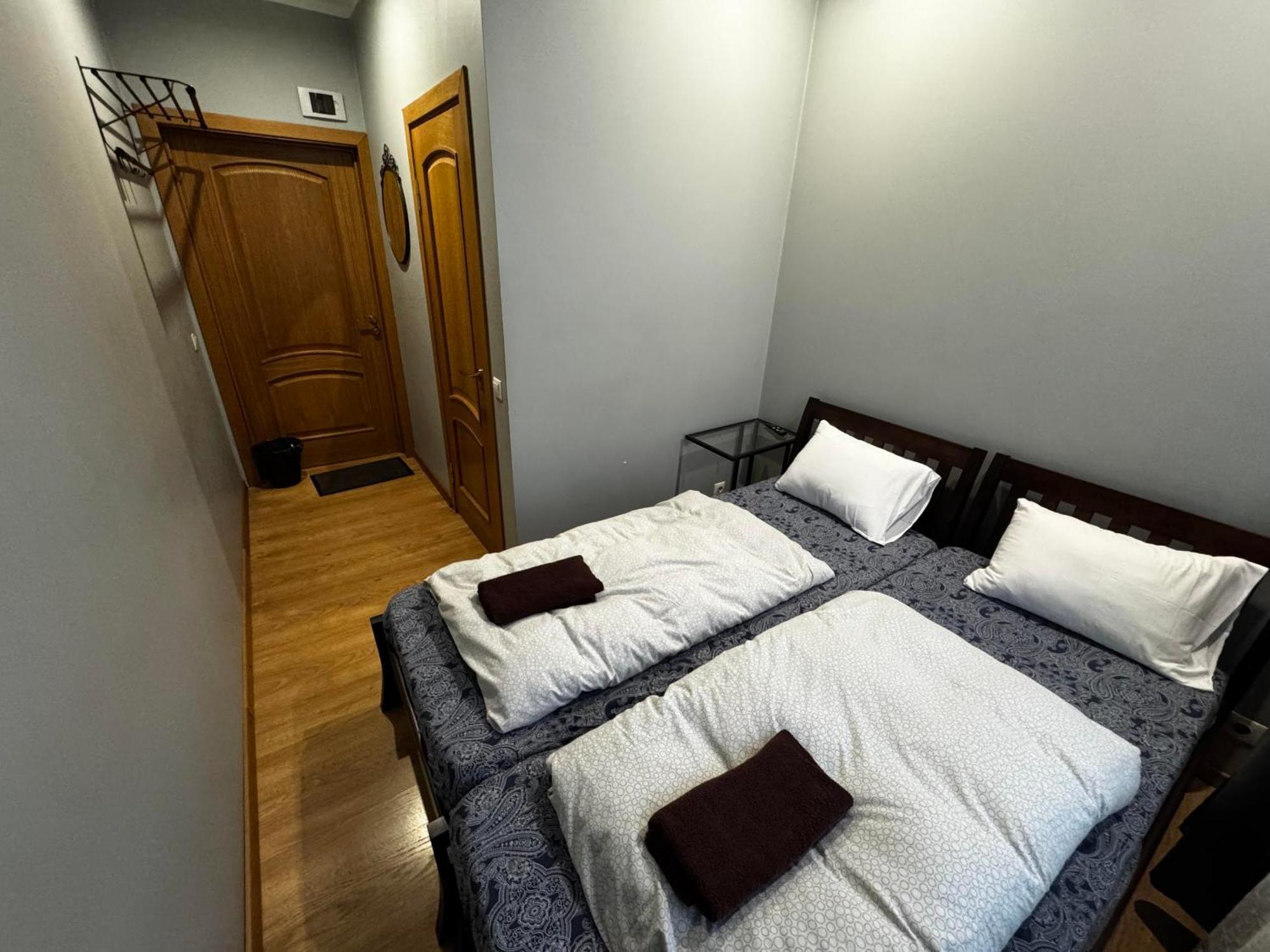 Aparthotel Рига Екстер'єр фото A room at a capsule hotel in Tokyo, Japan